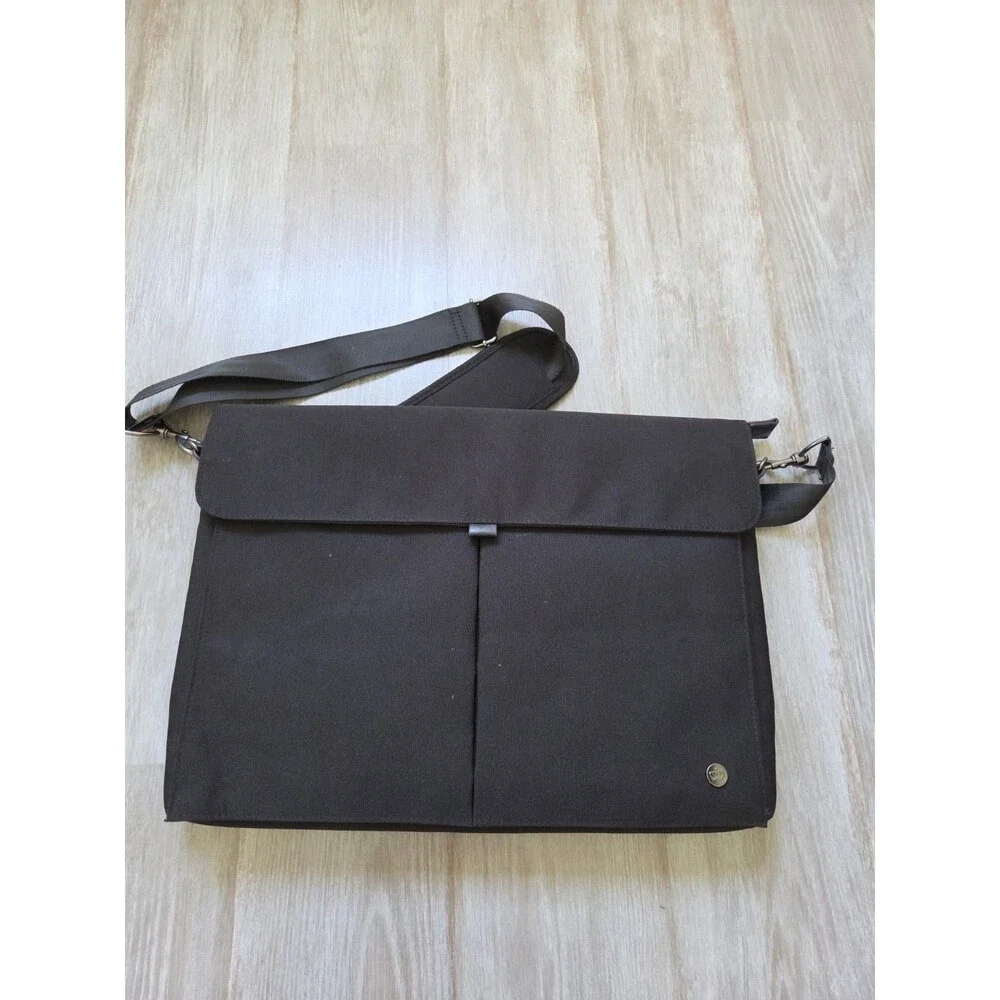 PKG Black Messenger Bag Laptop Tablet Crossbody Briefcase Travel Work Unisex EUC